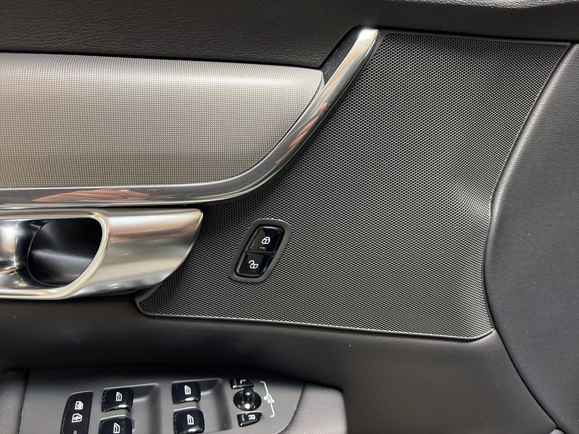 Volvo V90 T6 Core Edition II OUTLET 2025, photo 5/10