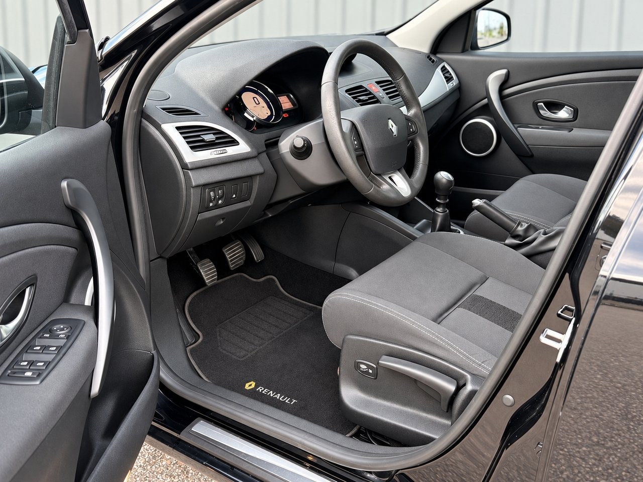 Renault Megane 2011, bild 7/10