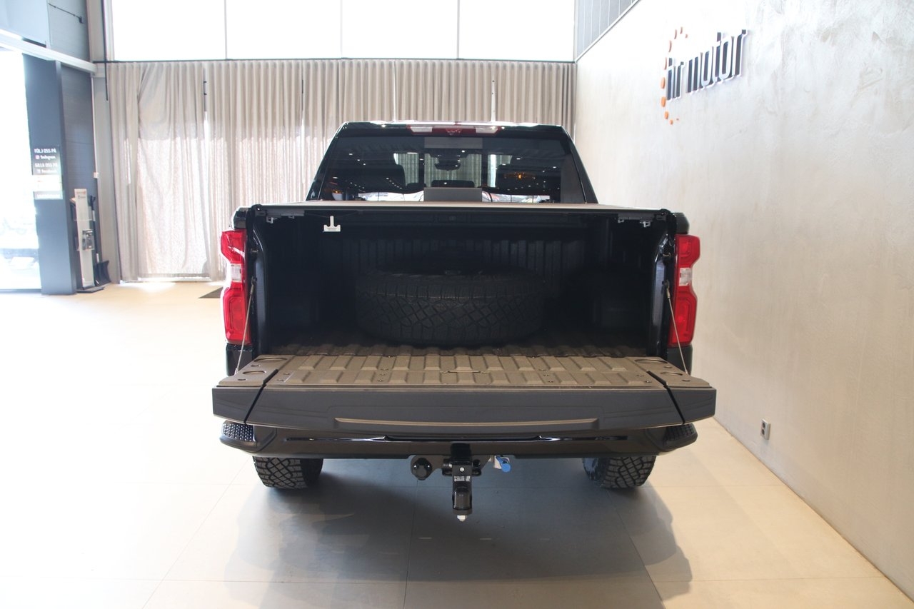 Chevrolet Silverado 2026, photo 7/26