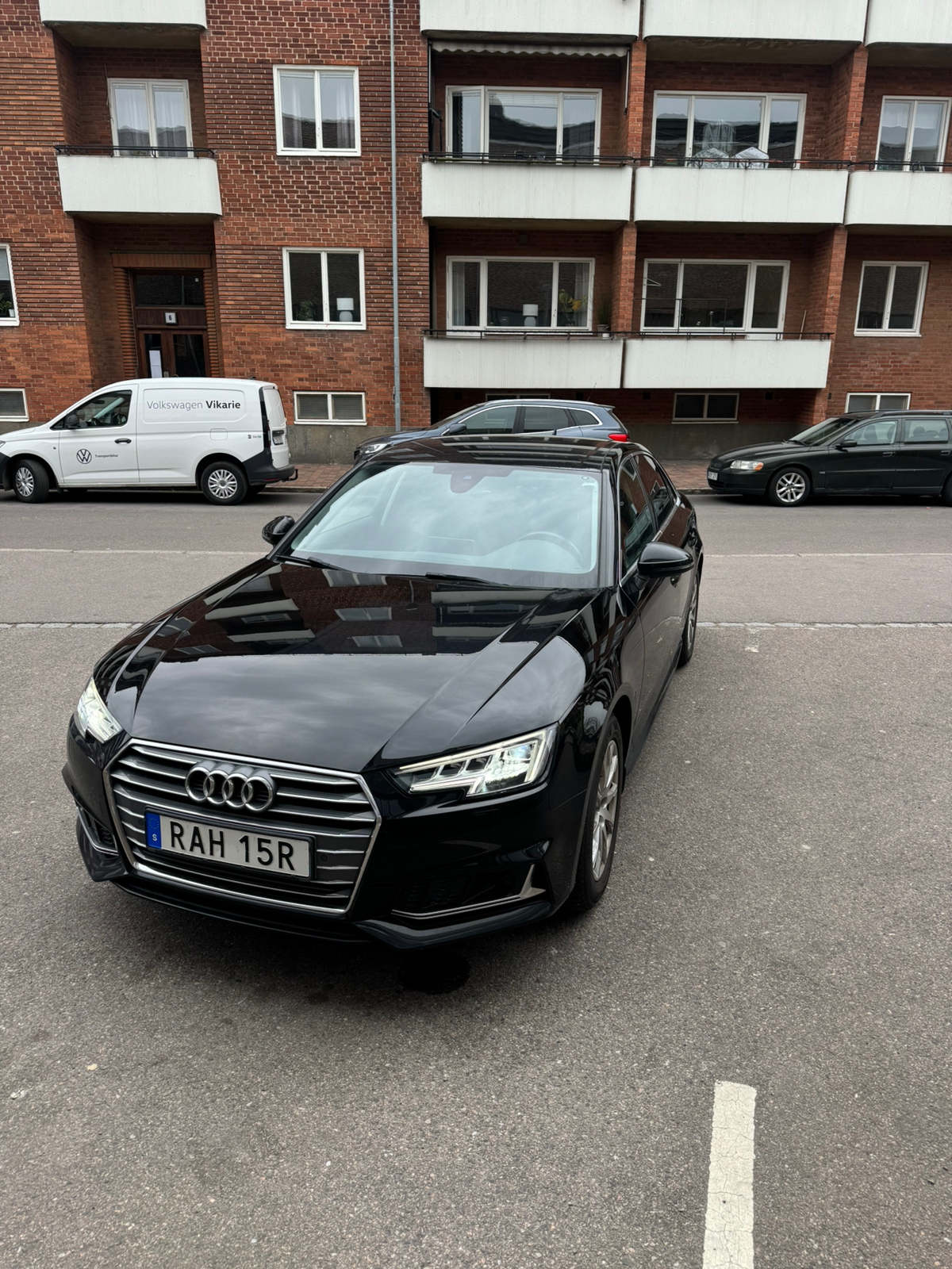 Audi A4 2019, photo 3/6