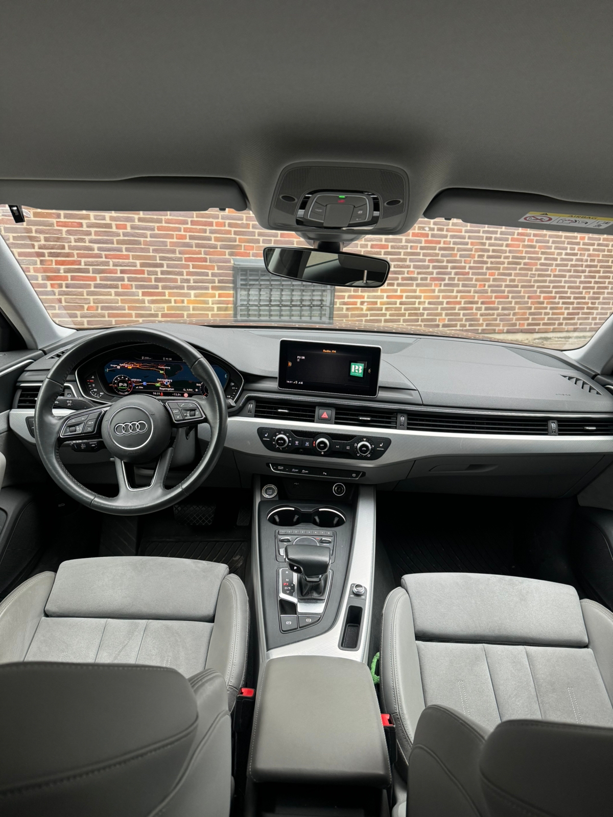 Audi A4 2019, photo 5/6