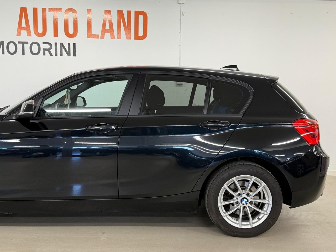 BMW 118 2017, bild 6/10