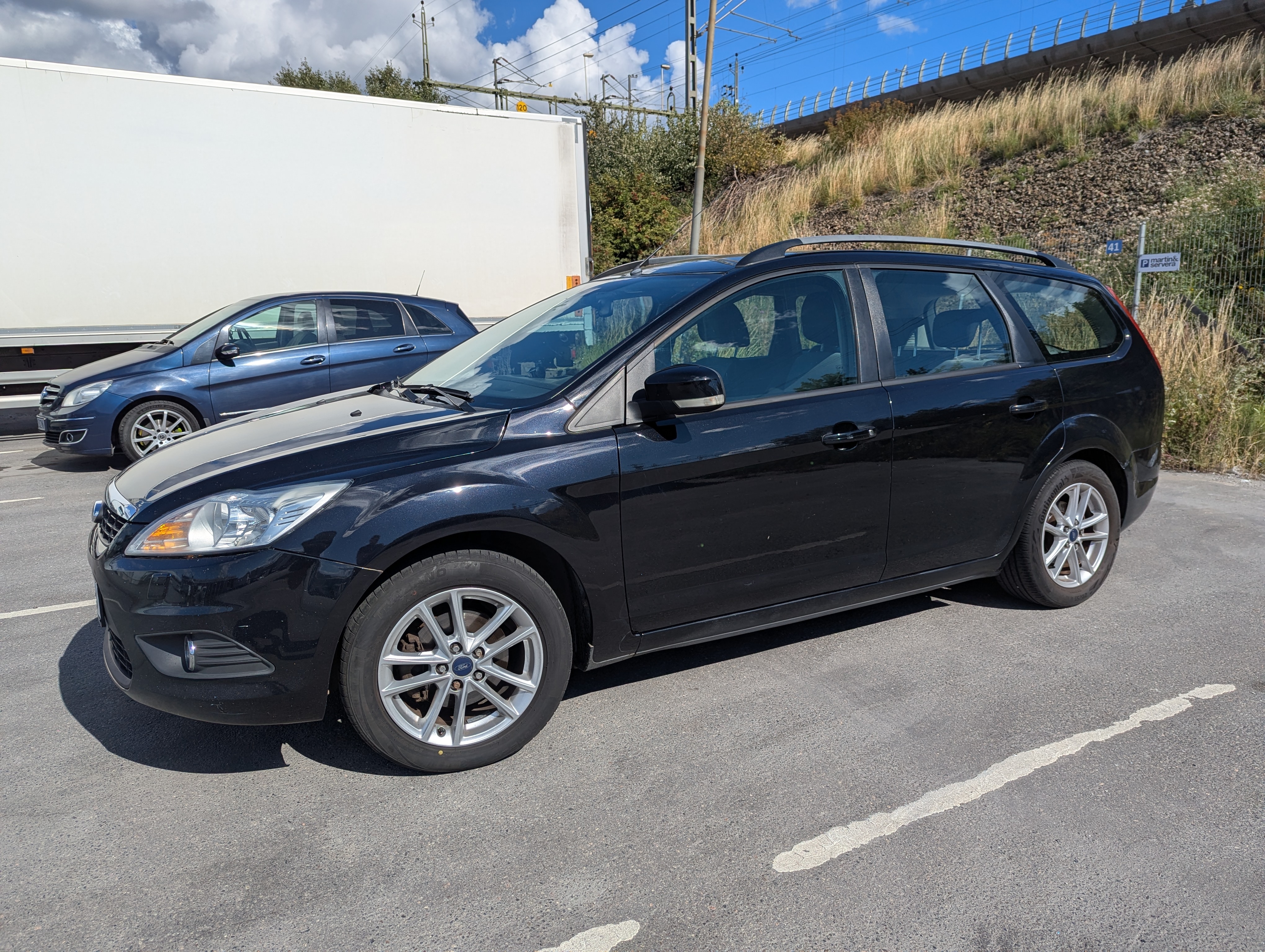 Ford Focus Kombi 1.6 TDCi Manuell 2011, bild 6/7