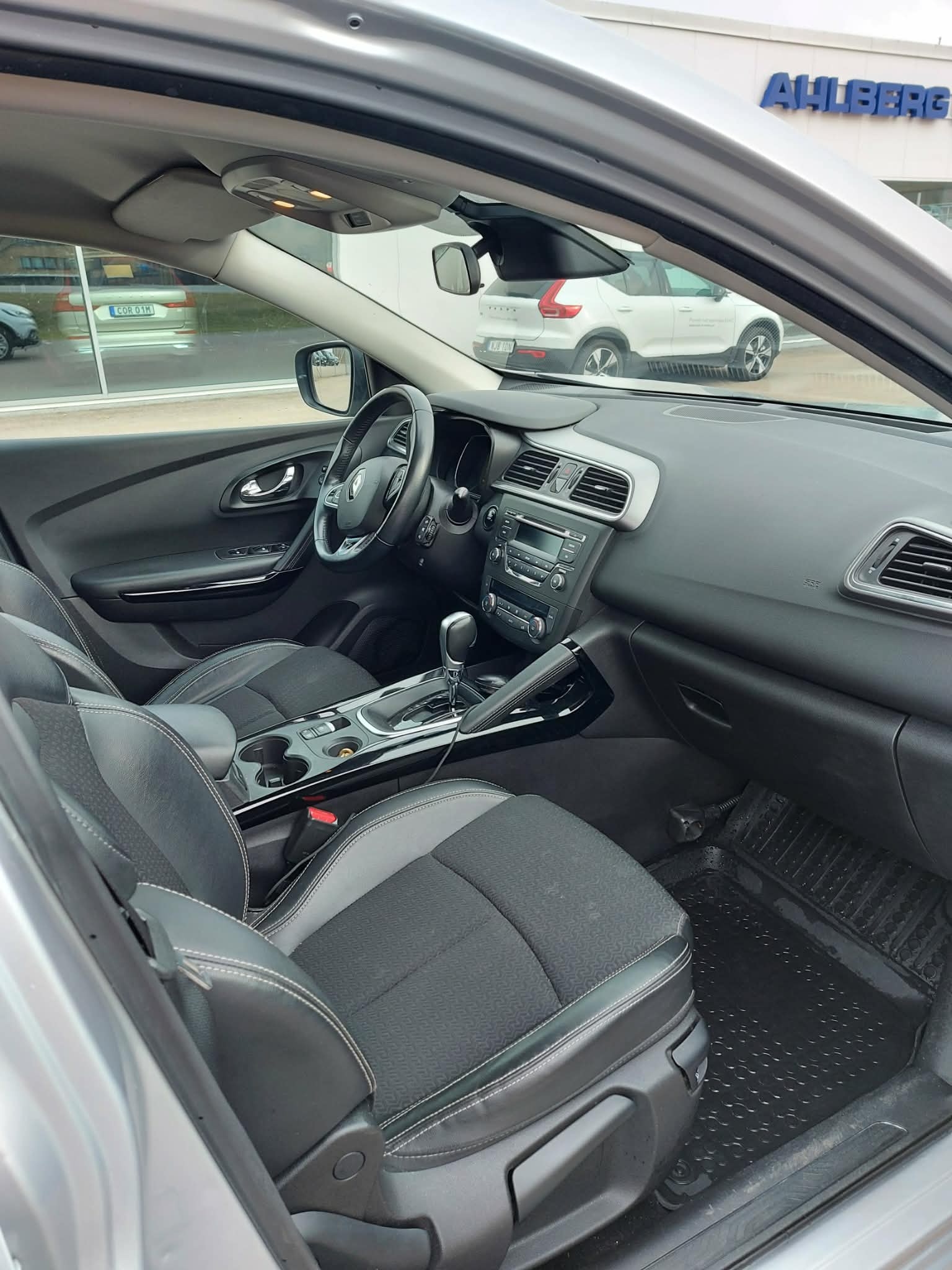 Renault Kadjar 1.2 TCe EDC 2017, bild 7/8
