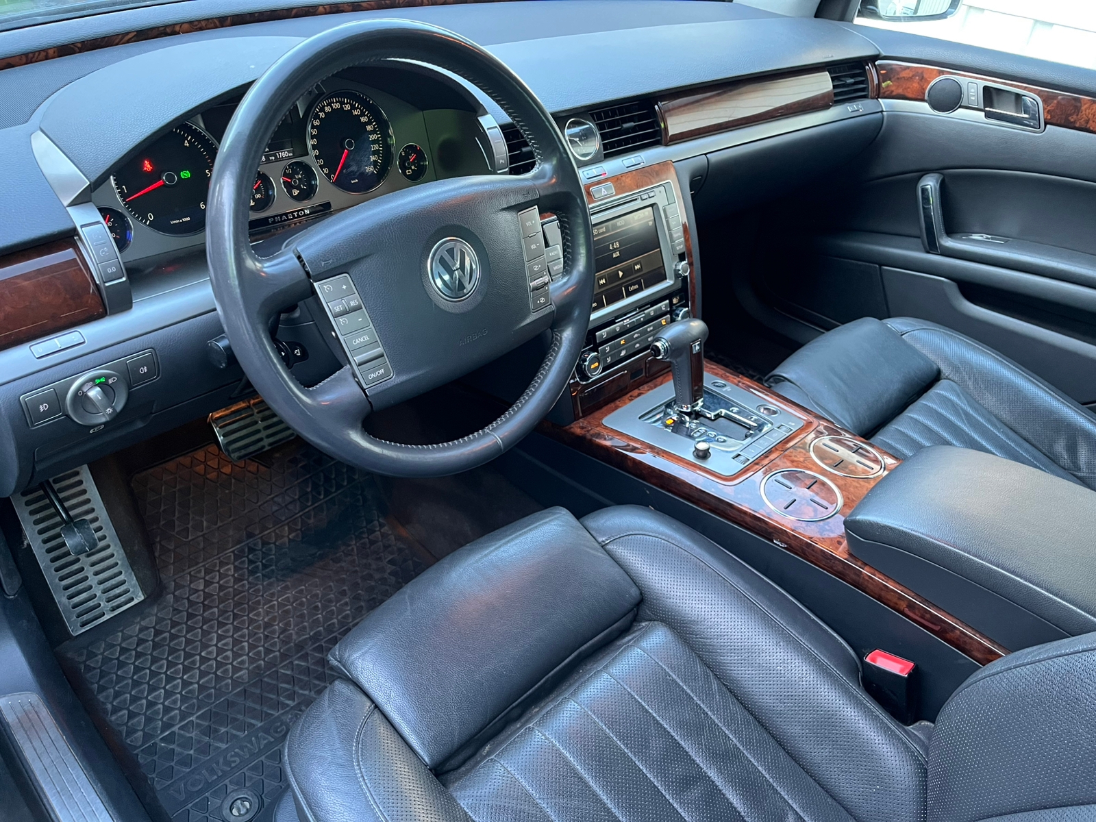 Volkswagen Phaeton 2010, bild 6/10
