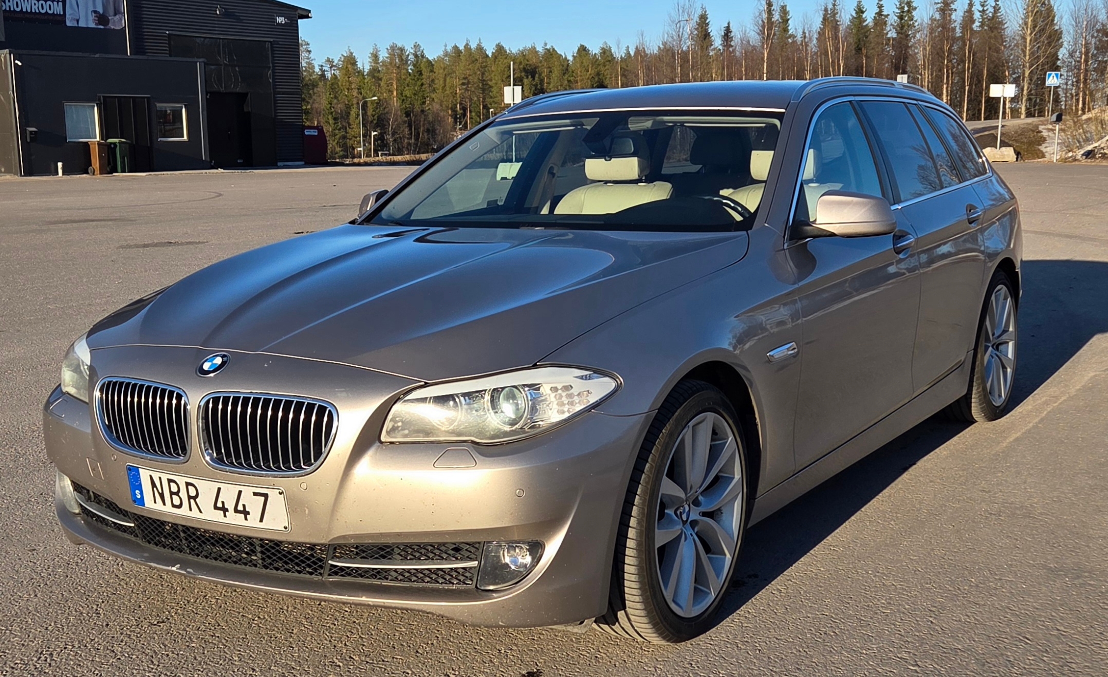 BMW 520 d Touring Steptronic 2013, bild 2/5