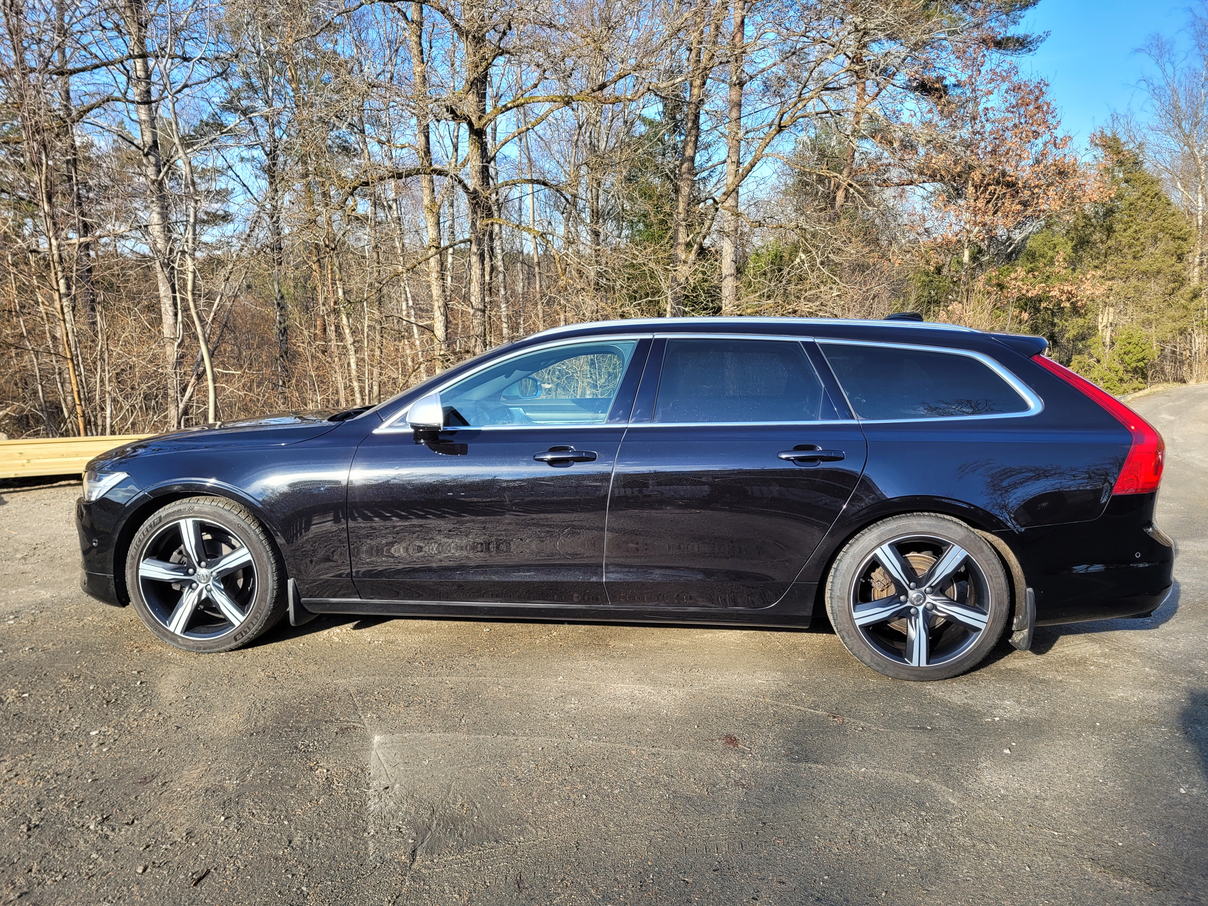 Volvo V90 2018, kuva 5/10
