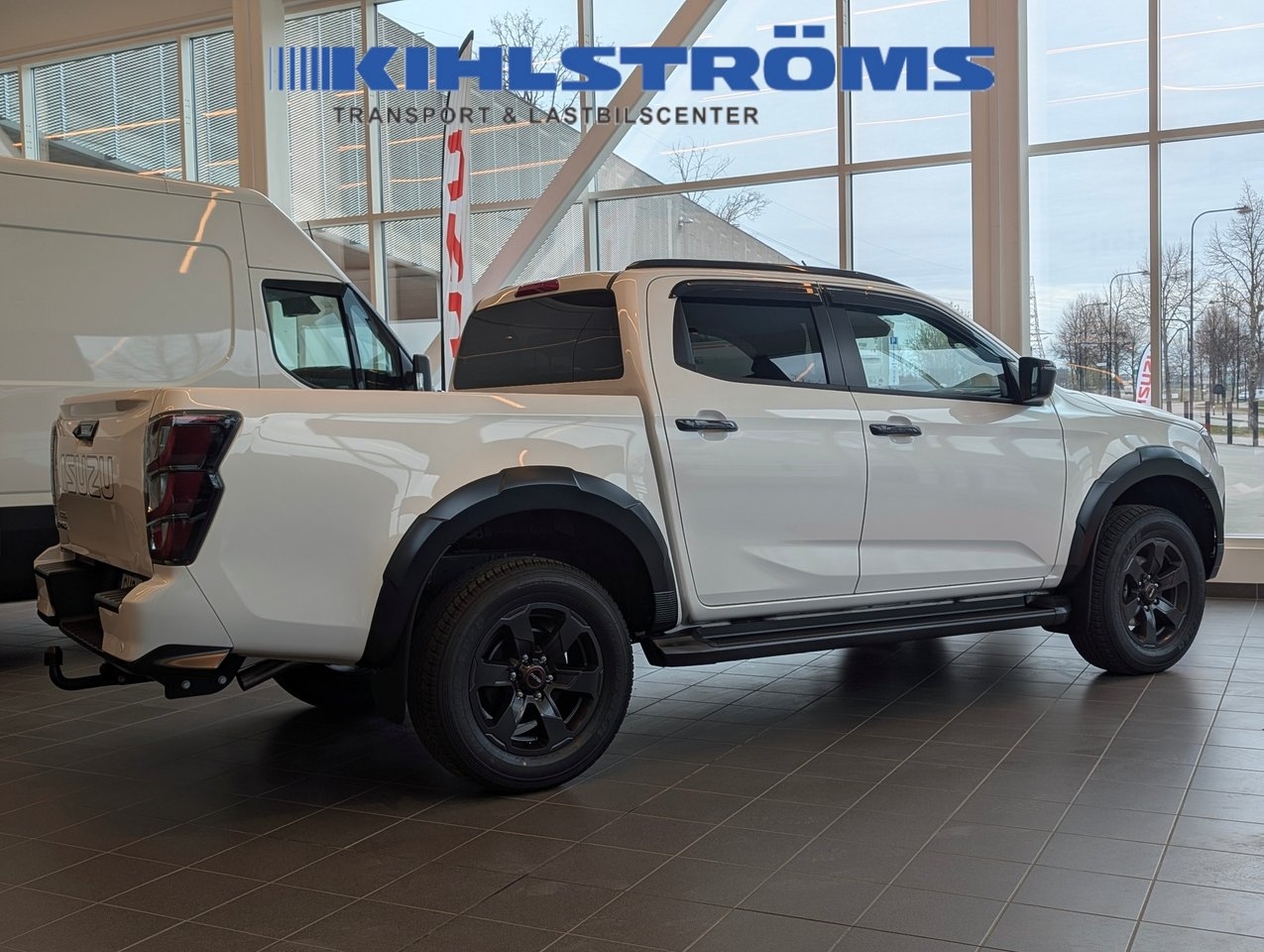 Isuzu D-max XRX 2026, photo 3/6