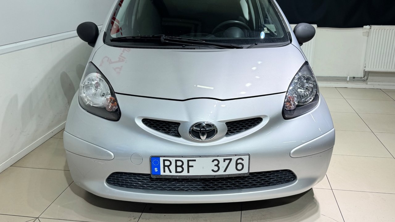 Toyota Aygo 3-dörrar 1.0 VVT-i Euro 5 2011, bild 5/10