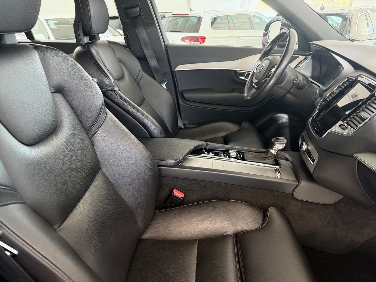 Volvo XC90 2017, photo 6/10
