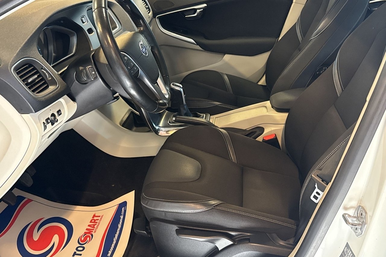 Volvo V40 D2 Euro 5 , Momentum , 115HK 2015, bild 6/9