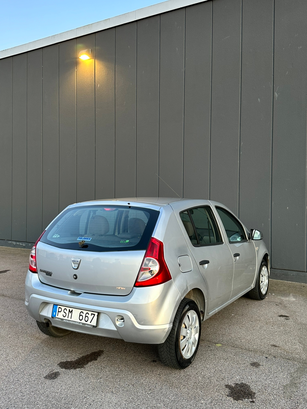 Dacia Sandero 1.6 E85 Manuell 2011, bild 6/10