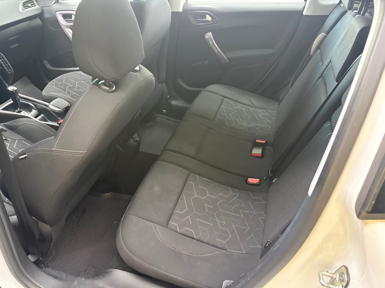 Peugeot 2008 2015, bild 7/10