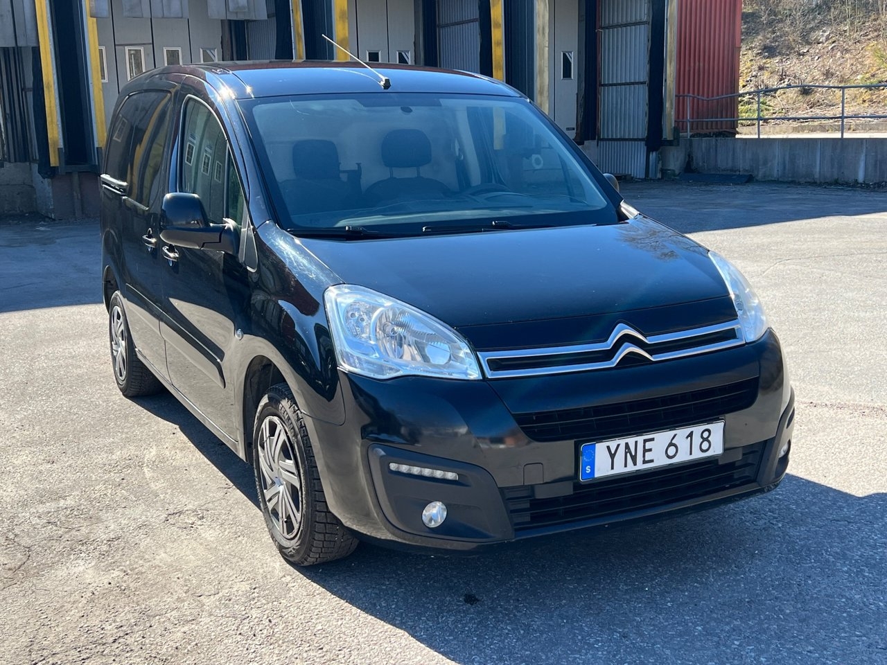 Citroen Berlingo 2017, photo 2/15
