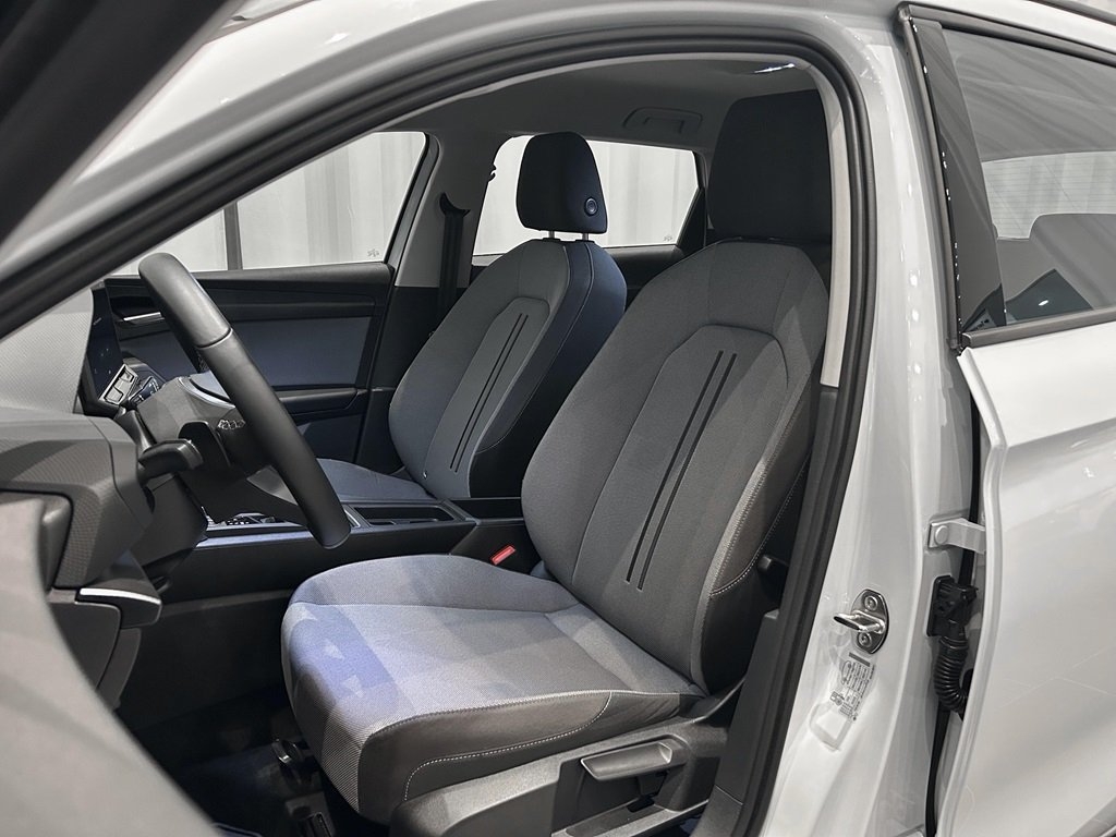 Seat Leon Sportstourer eTSI 115hk DSG 2025, bild 6/14