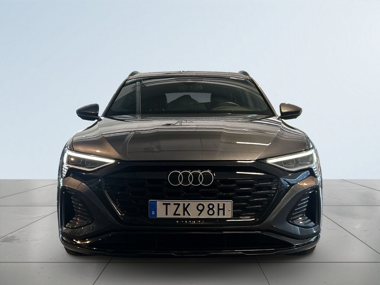 Audi Q8 2024, photo 2/23