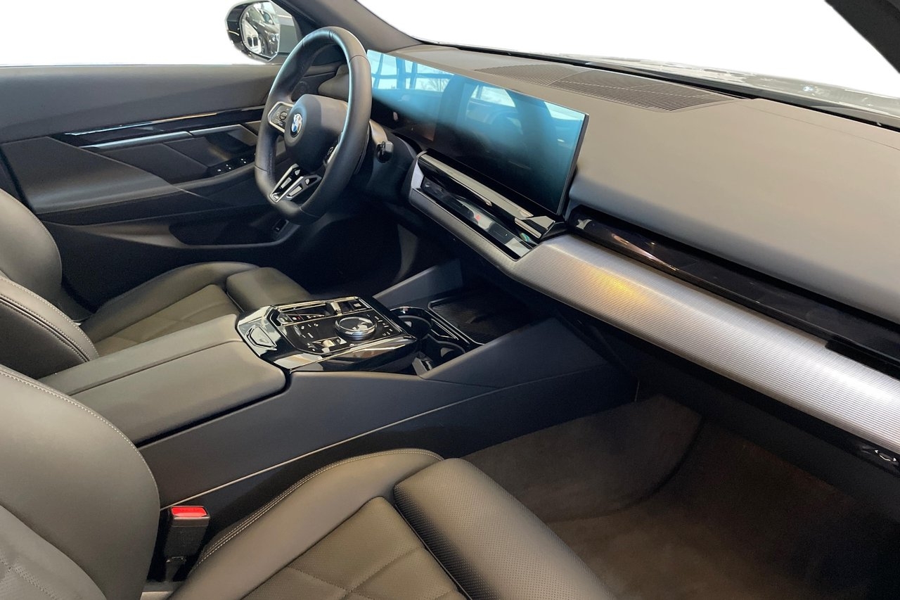 BMW 520 2026, bild 6/19