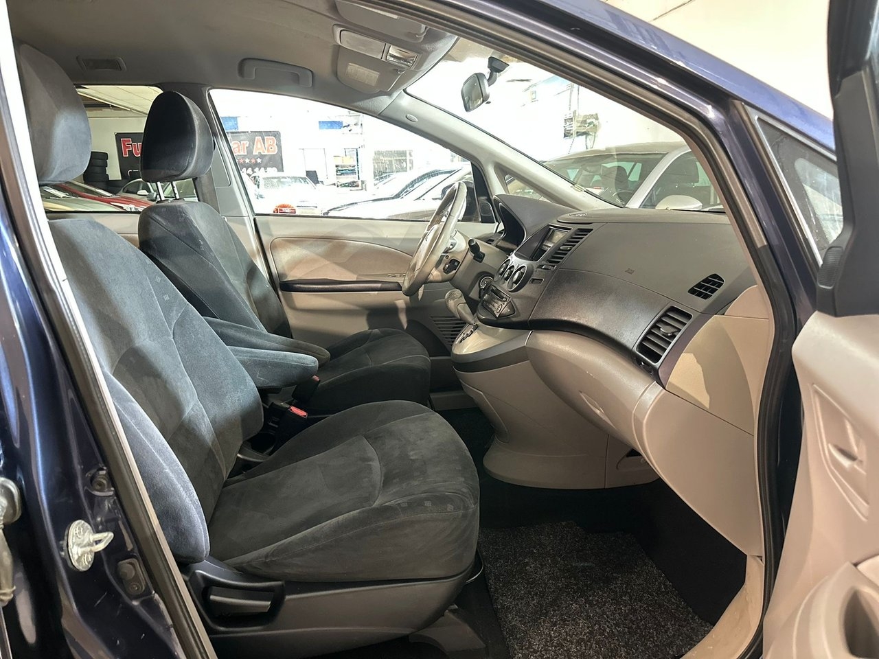Mitsubishi Grandis 2004, kuva 7/10