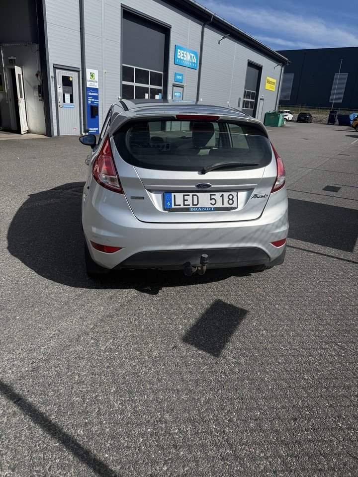 Ford Fiesta 5-dörrar 1.0 Trend Euro 5 2013, bild 3/9