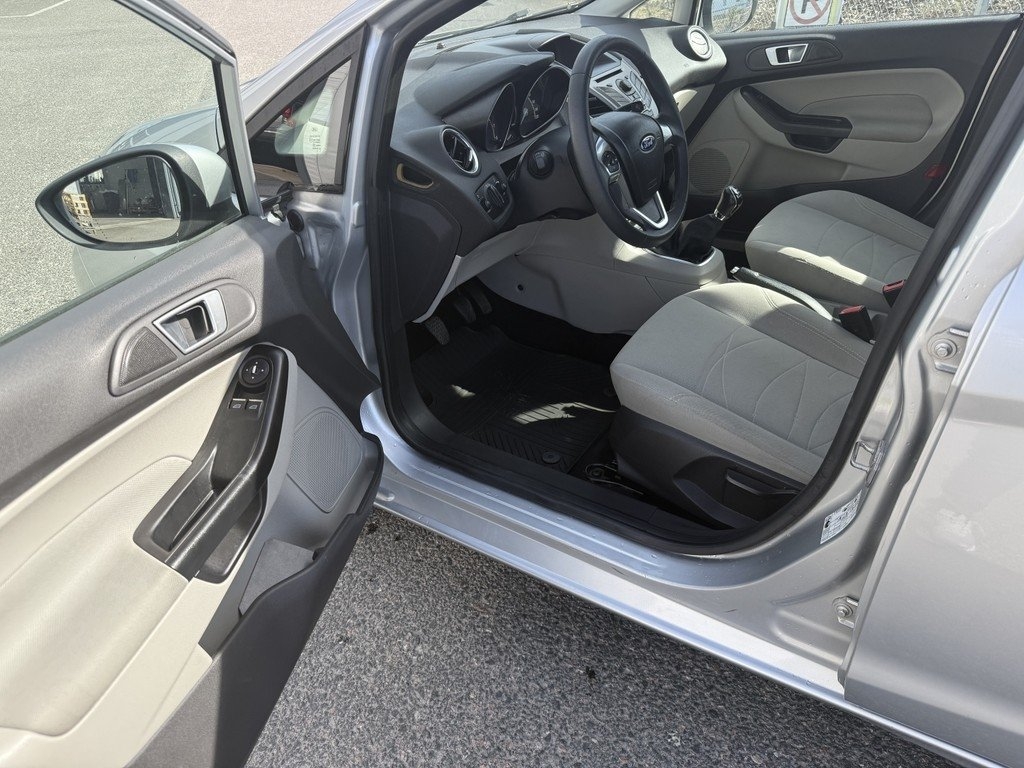 Ford Fiesta 5-dörrar 1.0 Trend Euro 5 2013, bild 5/9
