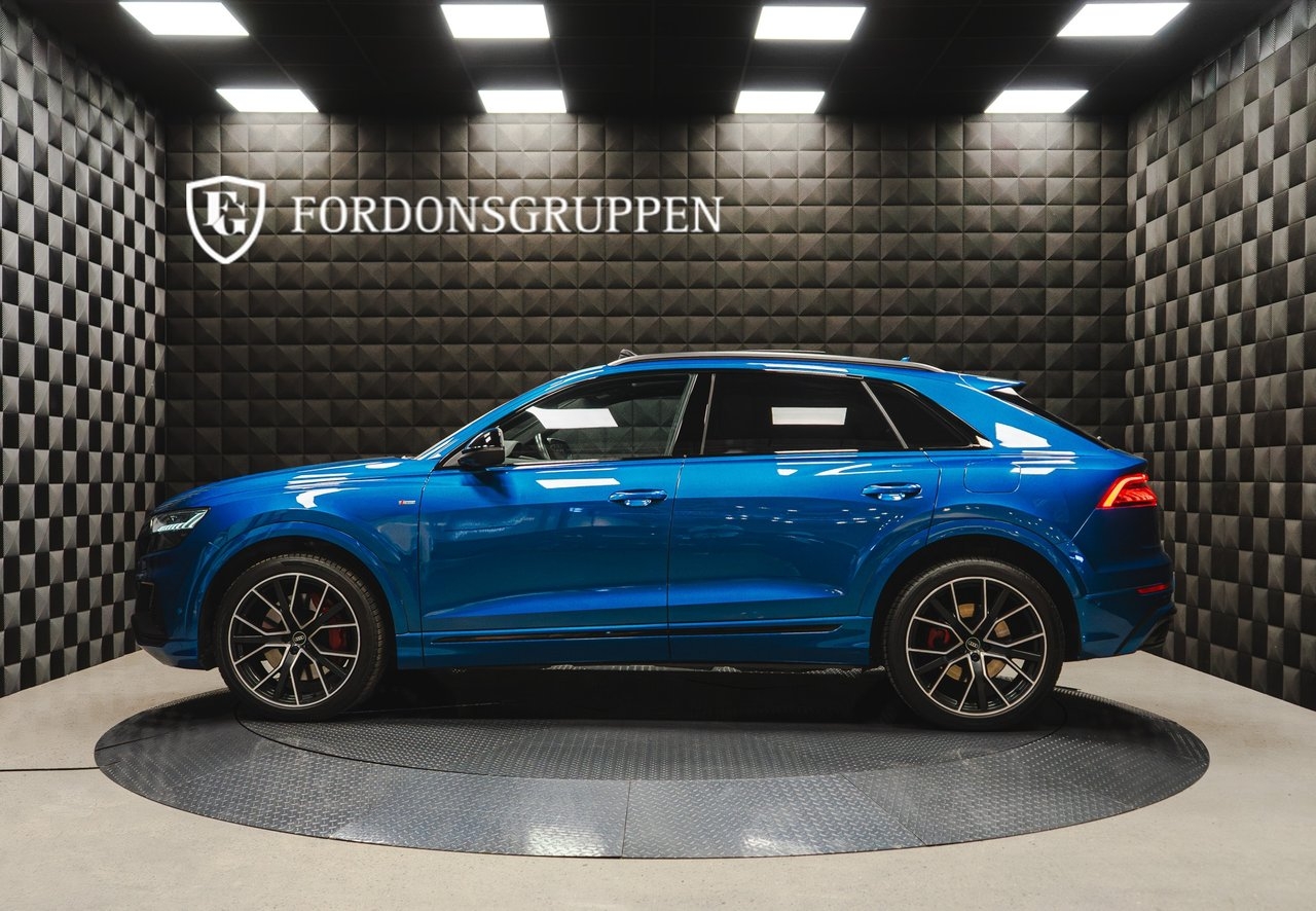 Audi Q8 60 TFSI e Quattro / Exclusive 2022, bild 2/25