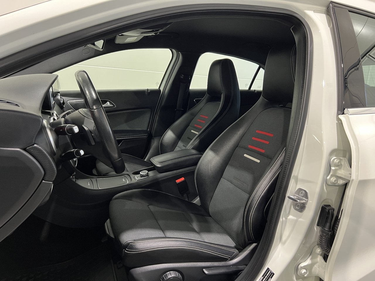Mercedes-Benz A 2018, bild 7/23
