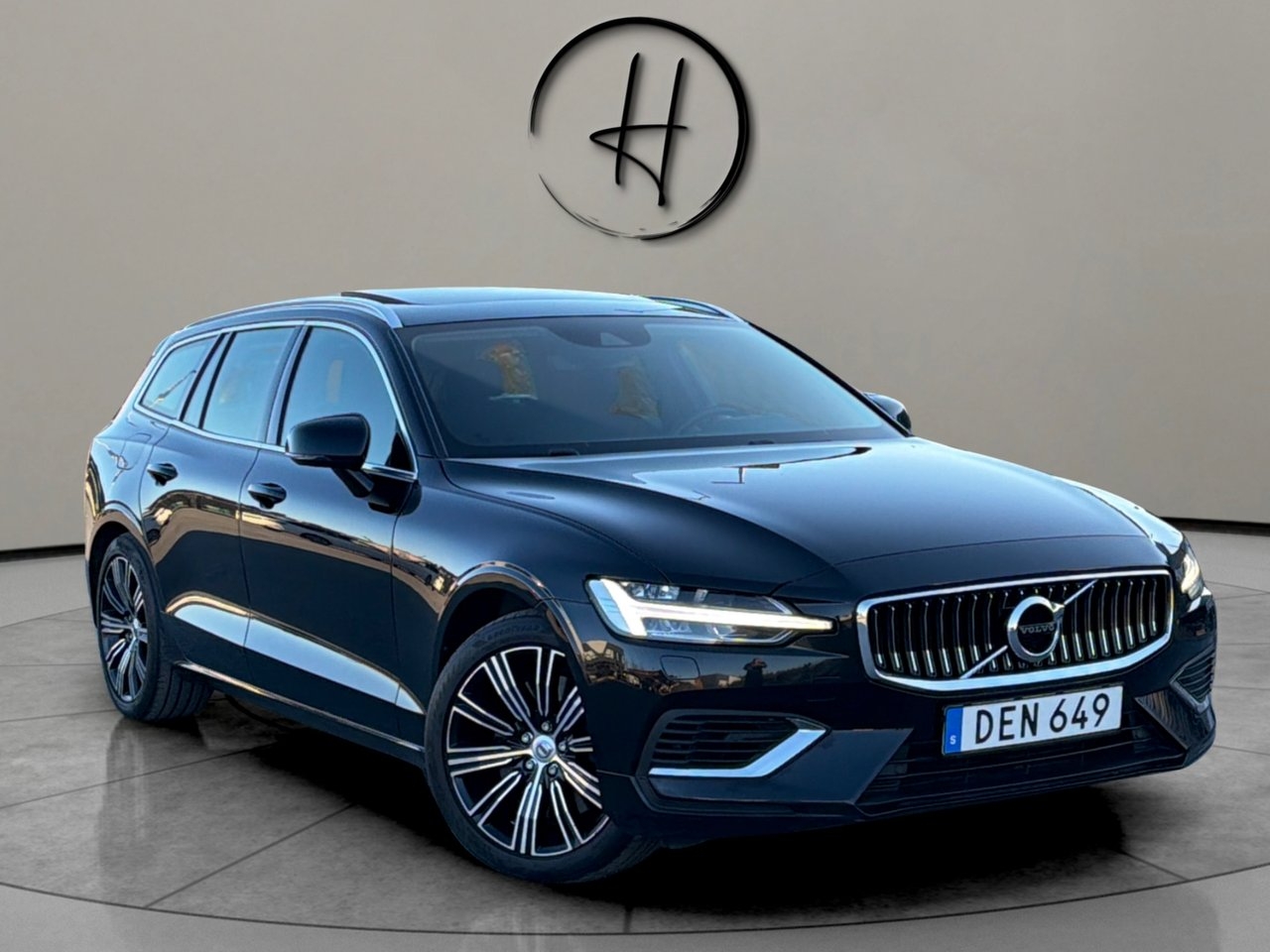 Volvo V60 Recharge T6 340hk AWD 2021, bild 2/25