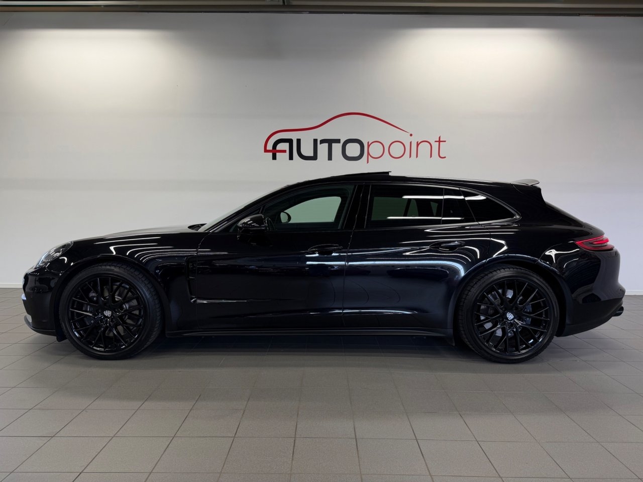 Porsche Panamera 4 Sport Turismo 330hk 2018, bild 3/24