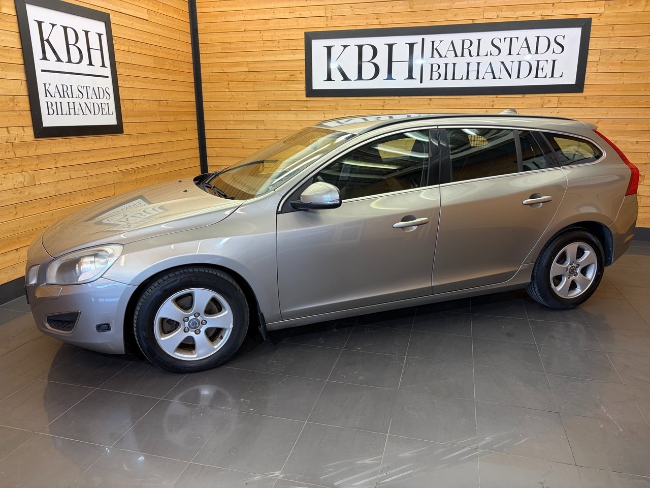 Volvo V60 D2 Momentum Euro 5 2012, bild 3/24