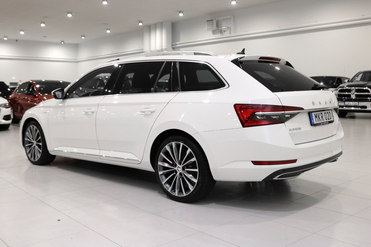 Skoda Superb 2021, bild 7/34