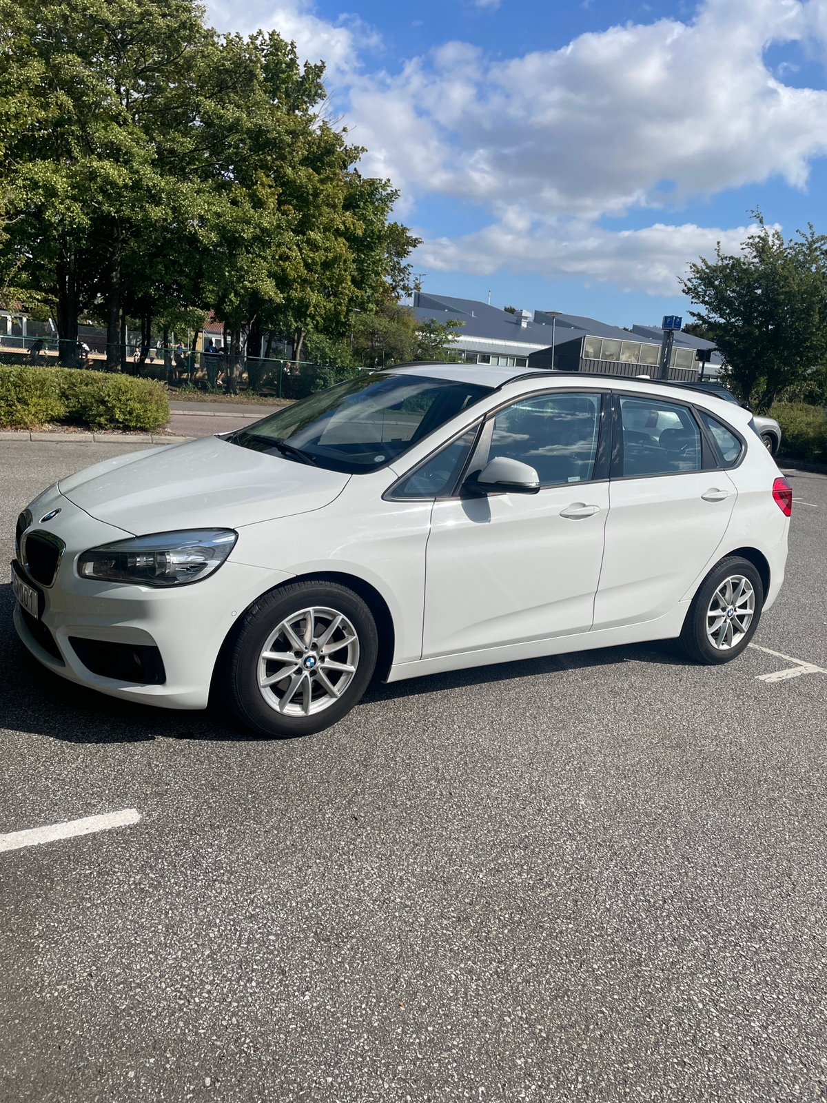 BMW 218 i Active Tourer Manuell 2017, bild 2/3