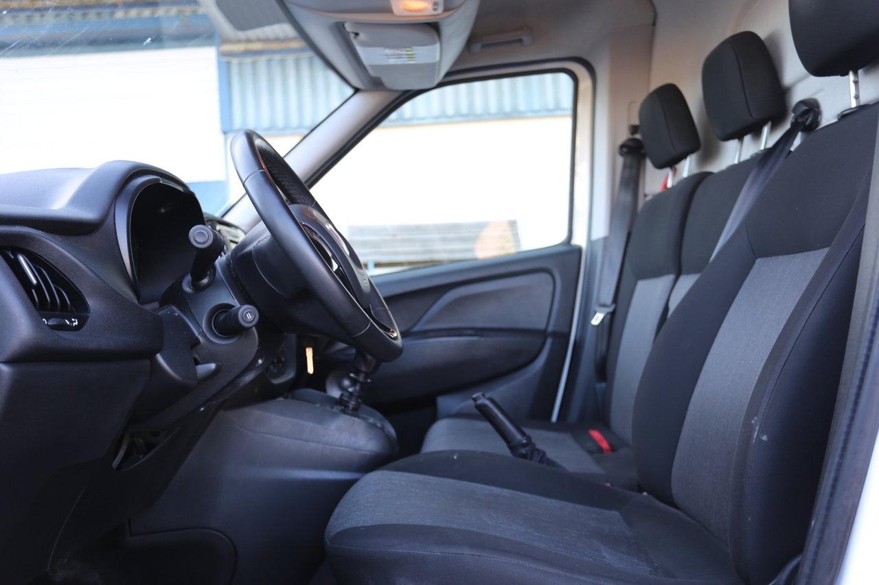 Fiat Doblo 2020, bild 4/10