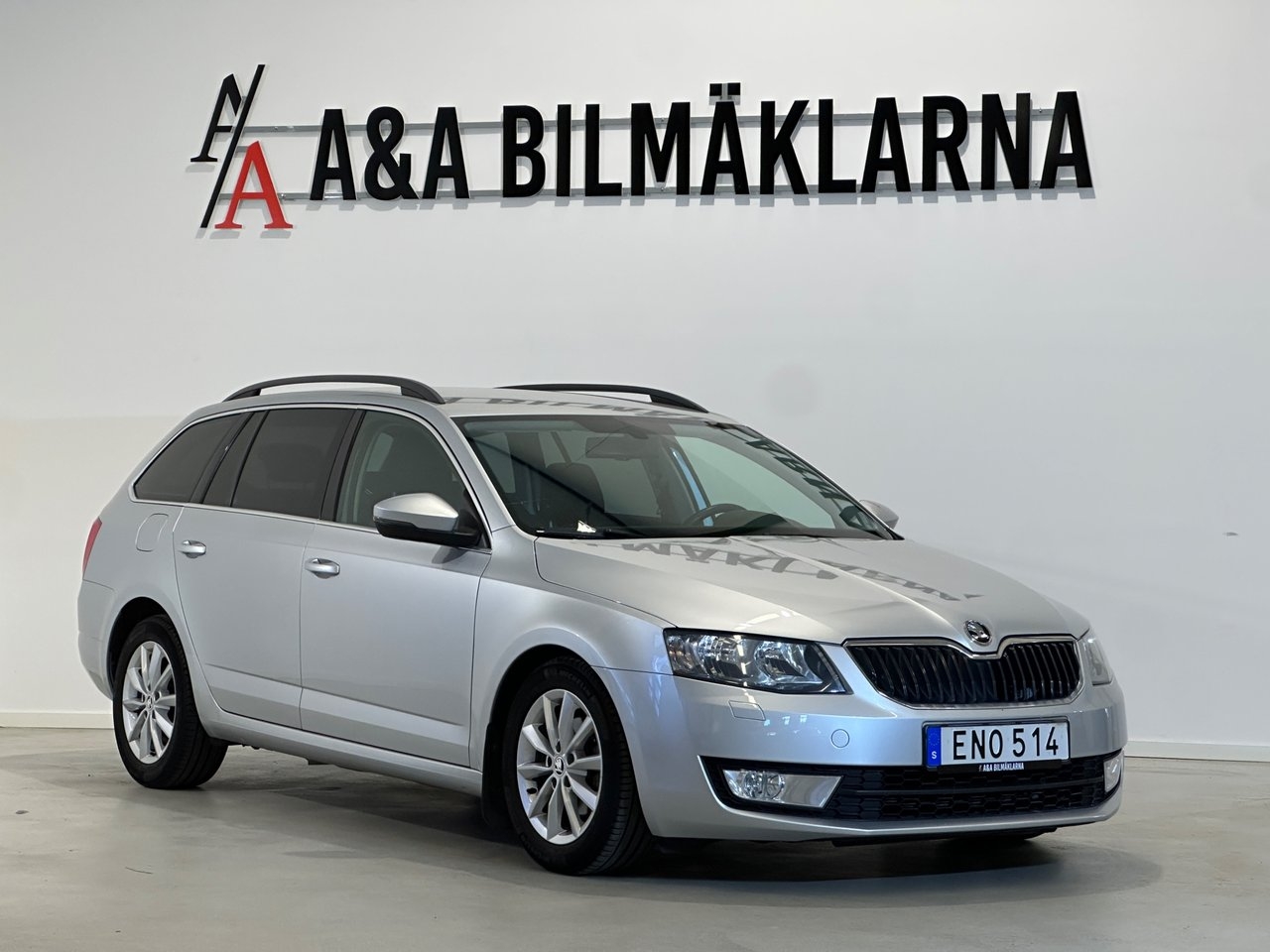 Skoda Octavia 2015, bild 2/10