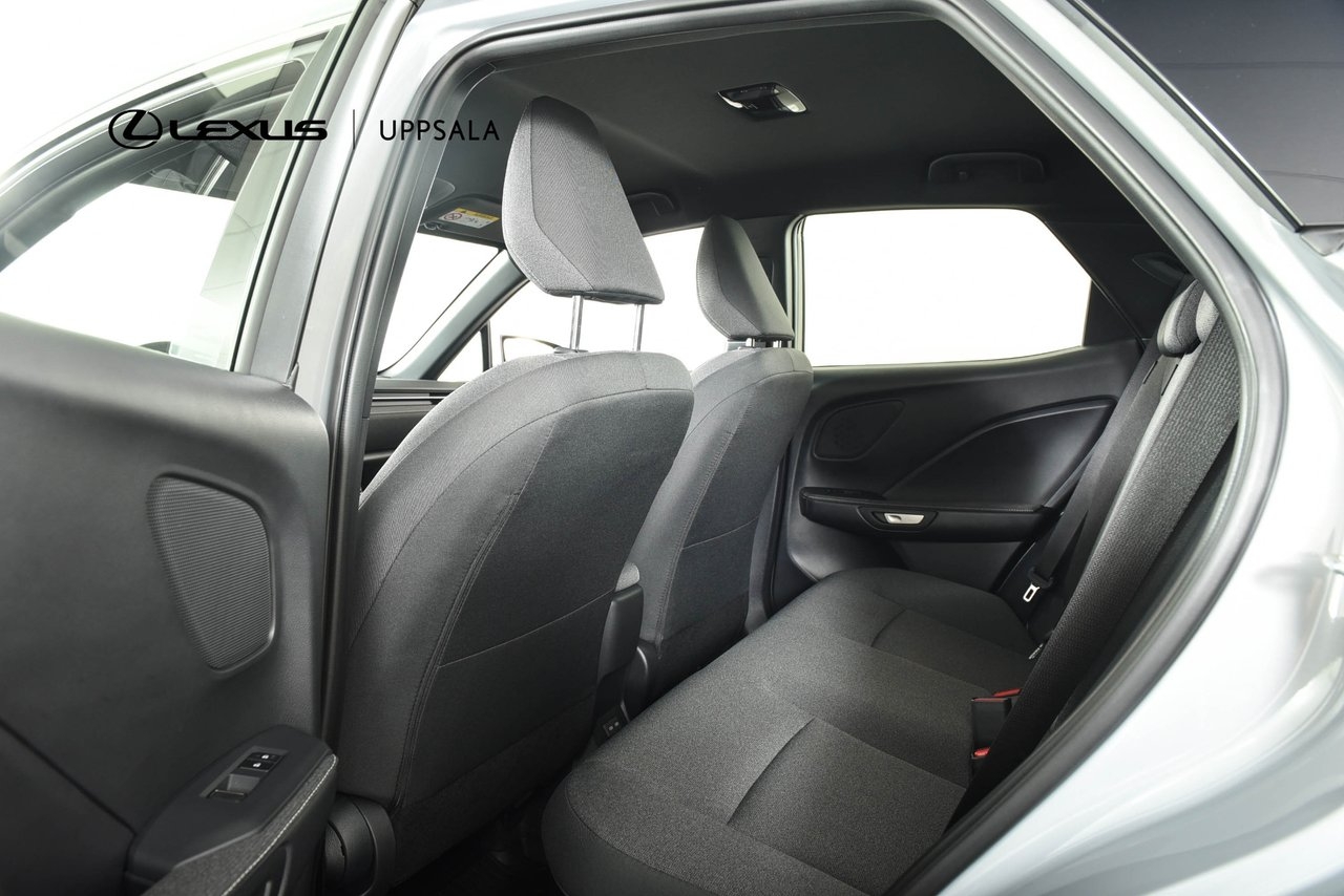 Lexus LBX 2024, bild 7/10