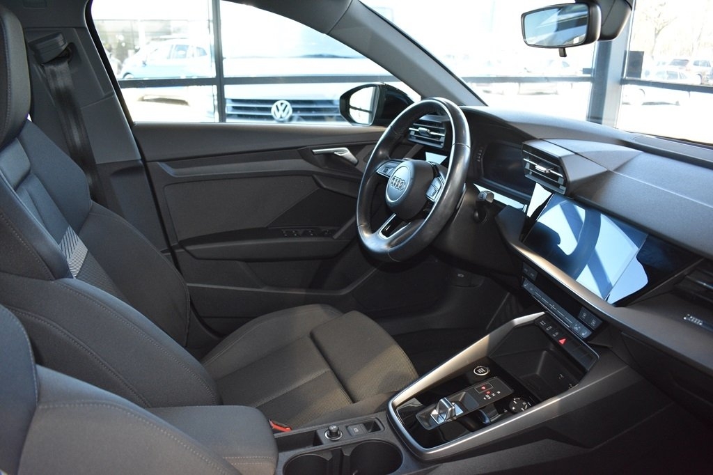 Audi A3 2023, kuva 4/6