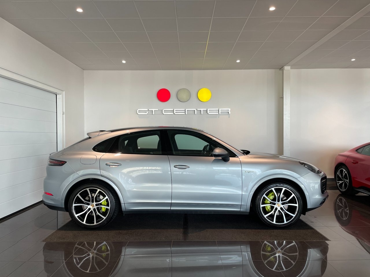 Porsche Cayenne 2021, bild 2/18