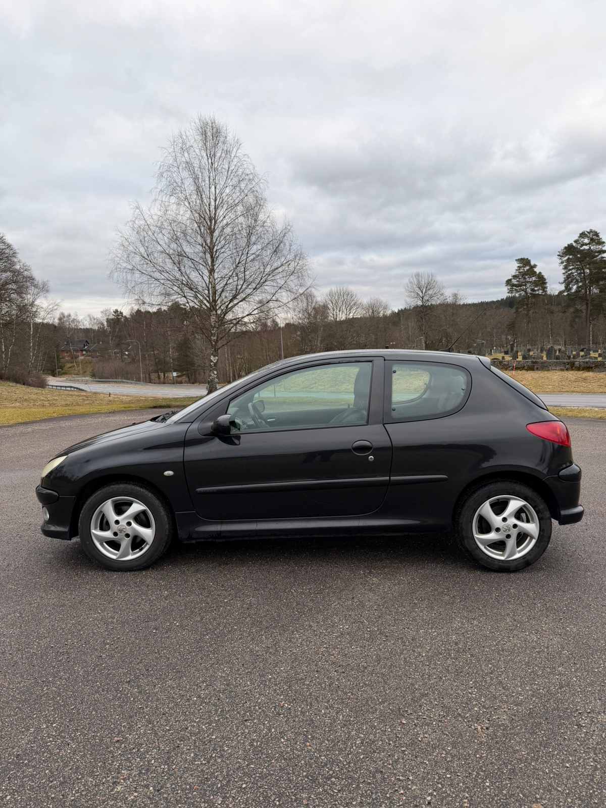 Peugeot 206 3-dörrar 1.6 Manuell 2004, bild 5/10