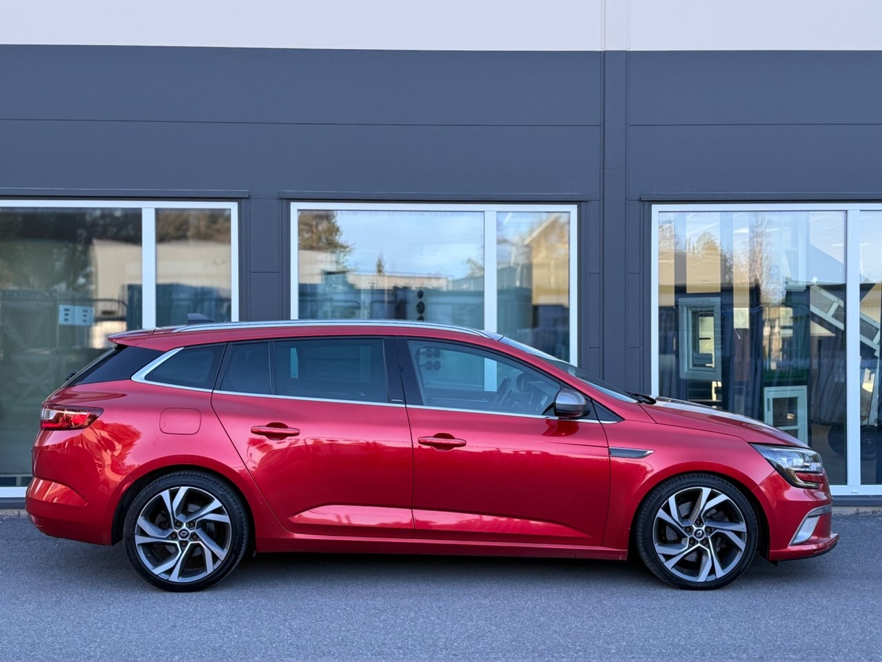 Renault Megane 2018, bild 2/38