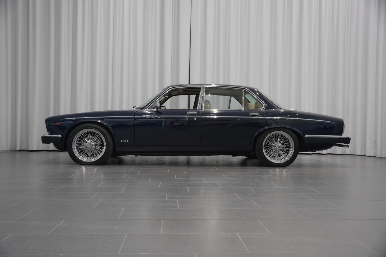 Daimler Double Six 1993, bild 2/10