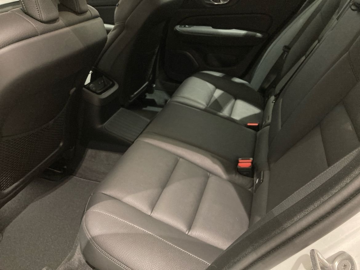Volvo V60 T6 Plus Dark Nordic Edition 2026, photo 6/10