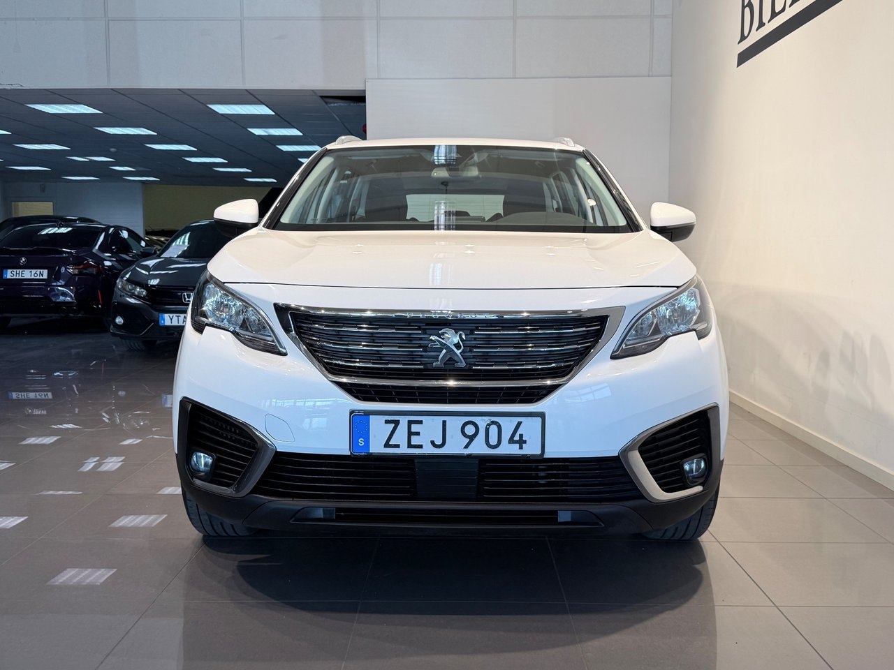 Peugeot 5008 1.2 PureTech 130 EAT 7-sits 2017, bild 2/10
