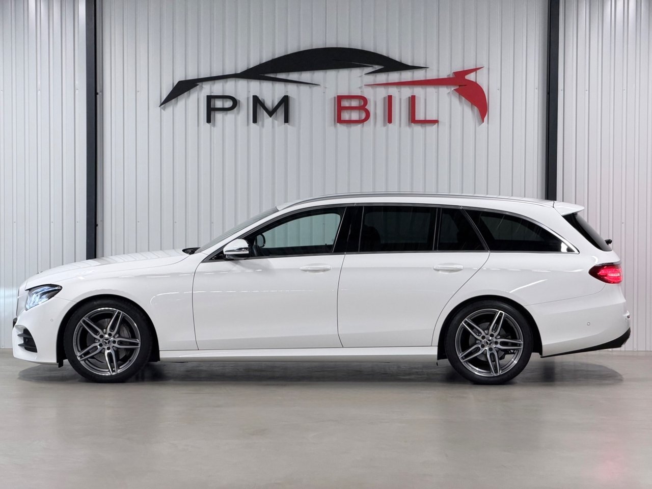 Mercedes-Benz E 2020, bild 5/38