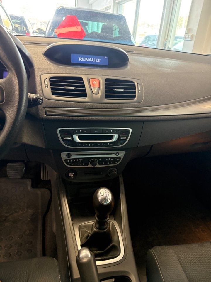 Renault Megane 2011, bild 6/8