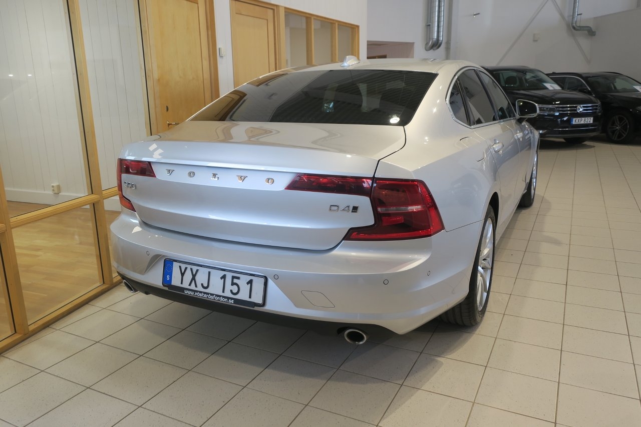 Volvo S90 D4 AWD Momentum Värmare 2018, bild 4/10
