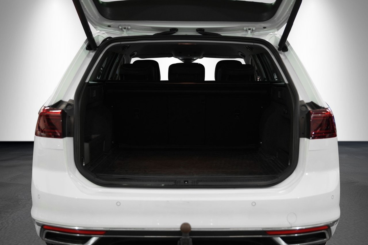 Volkswagen Passat 2022, bild 7/10