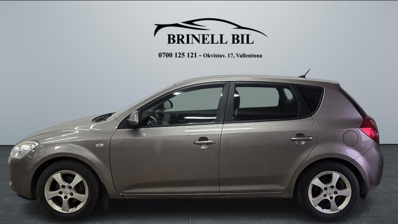 Kia Ceed cee'd 1.6 CRDi Manuell Euro 4 2007, photo 2/7