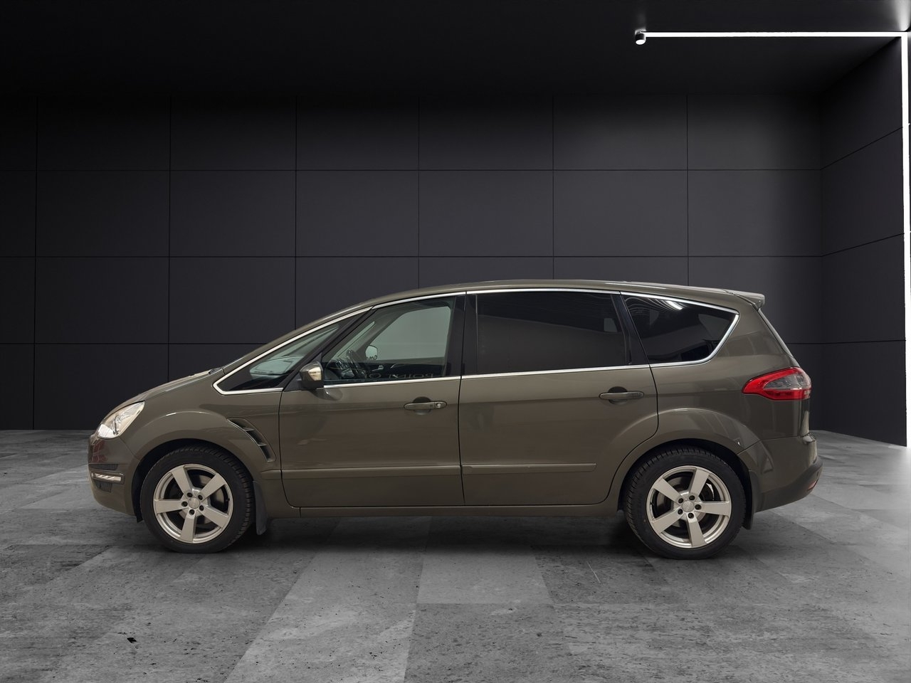 Ford S-MAX 2.0 TDCi Powershift Business 2013, kuva 3/10