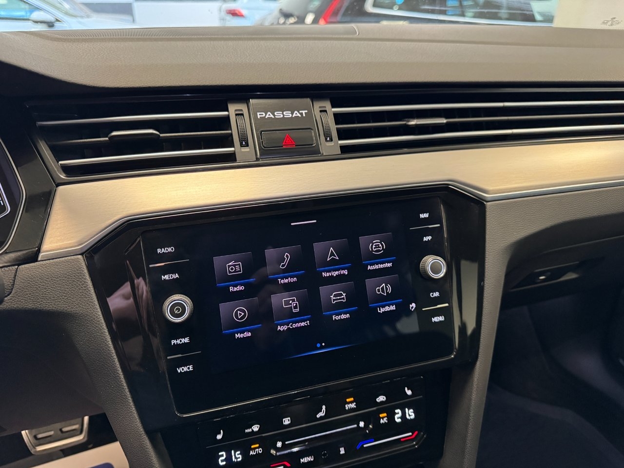 Volkswagen Passat 2021, bild 7/10
