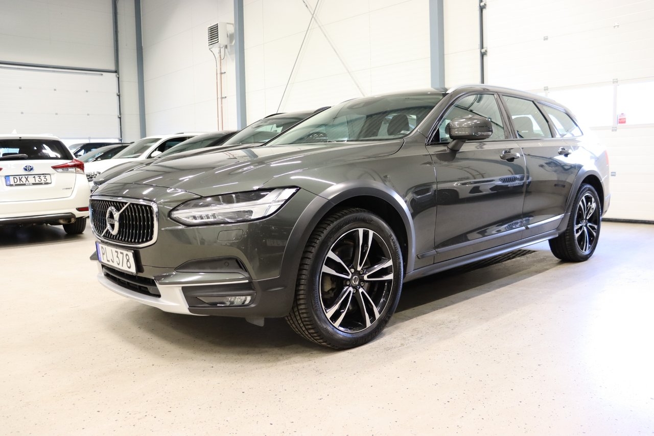 Volvo V90 Cross Country