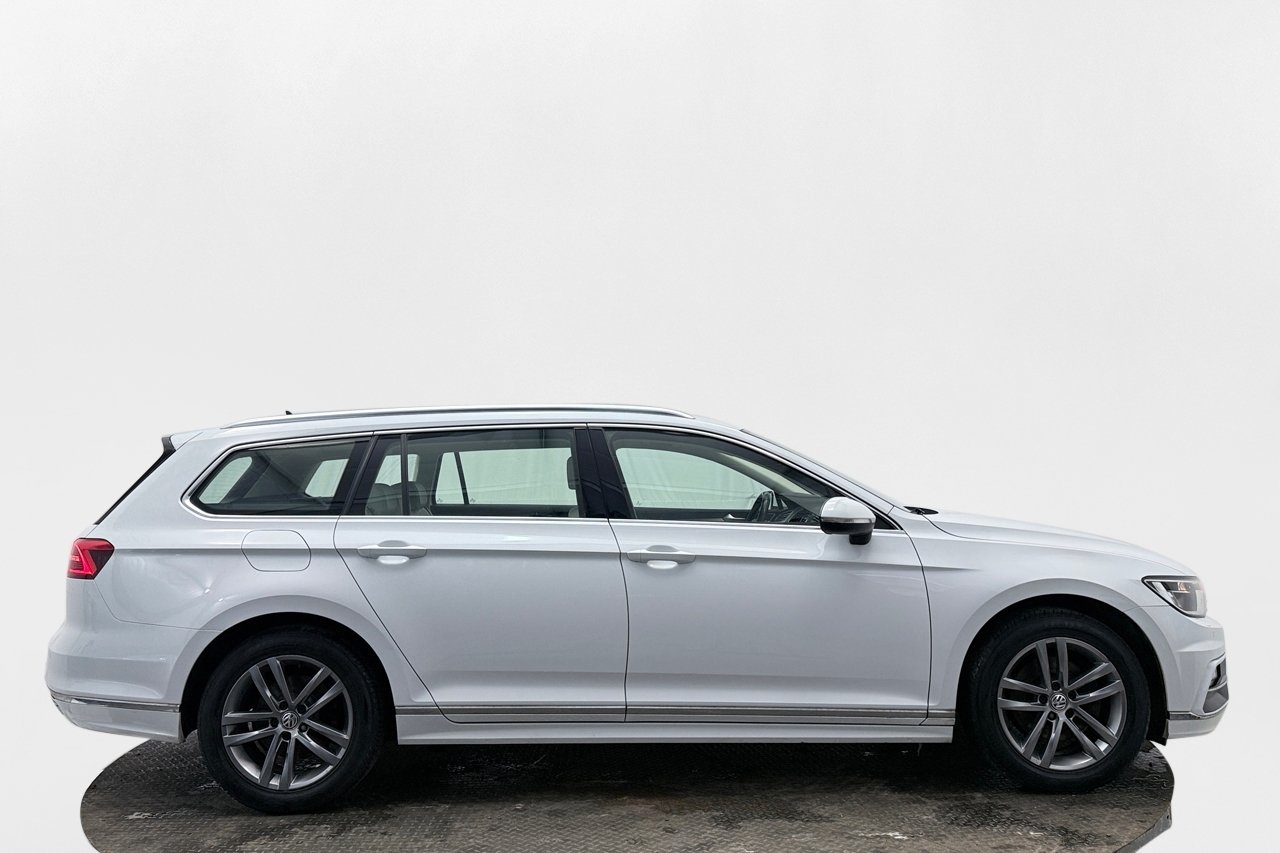 Volkswagen Passat 2017, bild 5/30